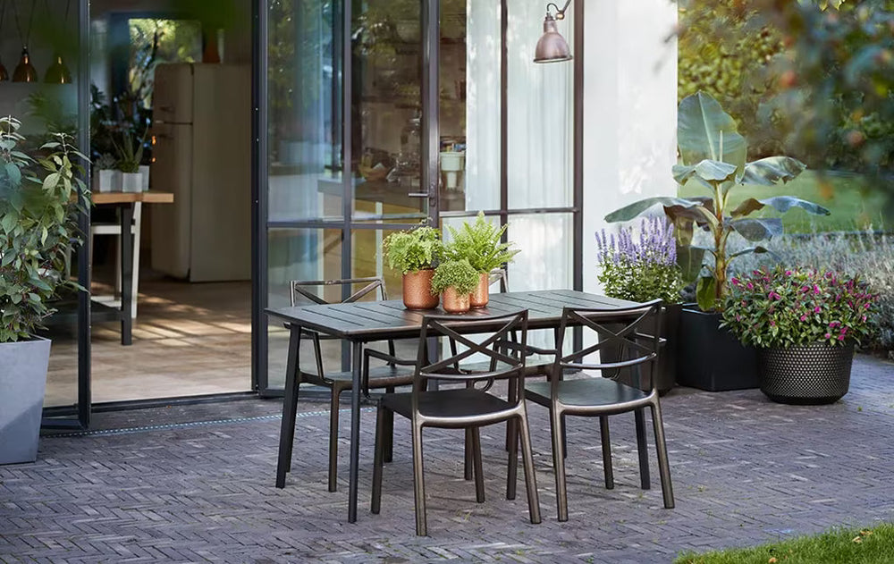 Keter - Mesa de comedor de exterior Metalea metal