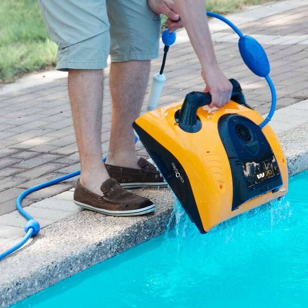 Dolphin W20 Robot limpiafondos para piscina